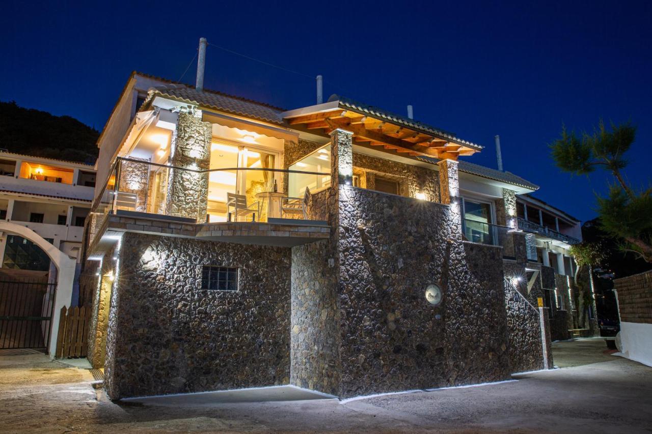 Black Rocks Family, Luxury Seafront Beach Maisonette Agios Gordios  Exterior foto