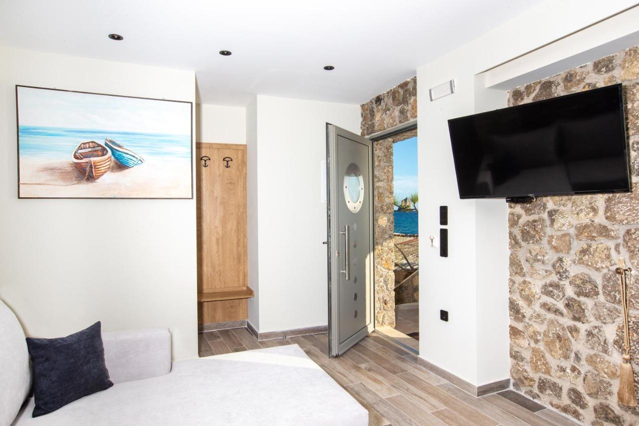 Black Rocks Family, Luxury Seafront Beach Maisonette Agios Gordios  Exterior foto