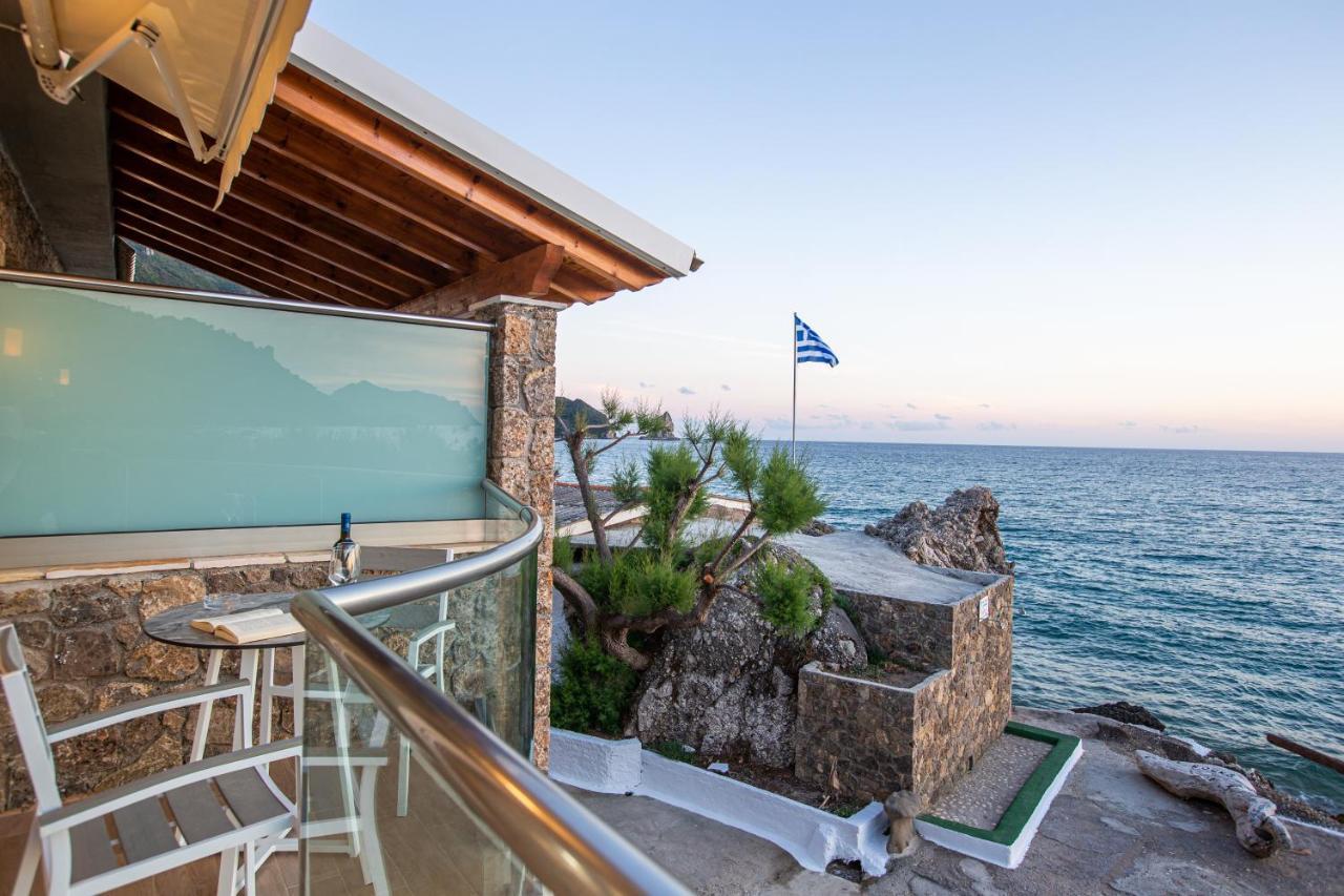 Black Rocks Family, Luxury Seafront Beach Maisonette Agios Gordios  Exterior foto